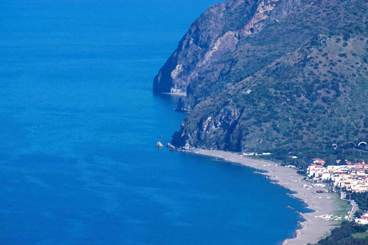 Casa Vacanze Monte Giove Villa Patti Exteriör bild
